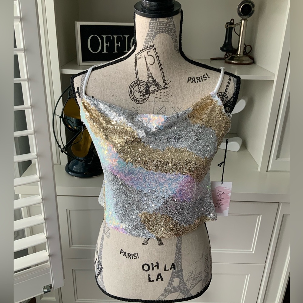 CRYSTAL SKY Sequin Cropped Sleeveless Top Women’s Size Medium BRAND NEW